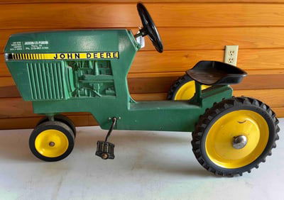 Vintage Ertl John Deere NF Pedal Tractor
