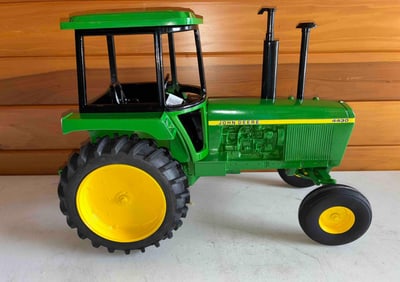 John Deere Model 4430 WF 1/8 Special Edition w/ Cab Tractor