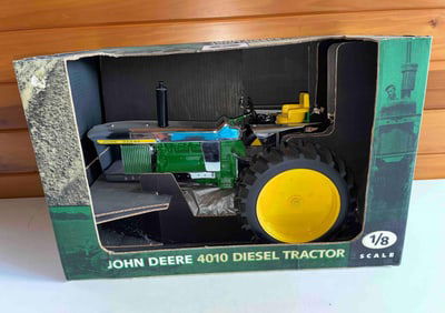 John Deere 4010 Diesel NF 1/8 Special Collector Edition Tractor