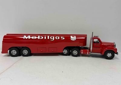 Smith Miller Mobilgas Tanker Truck
