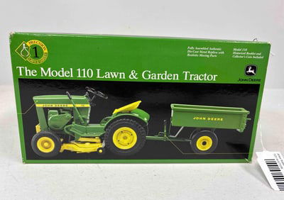 John Deere 110 Lawn & Garden Tractor