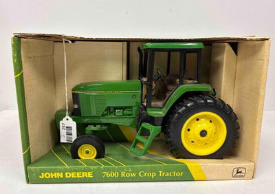 John Deere 7600 Row Crop Tractor