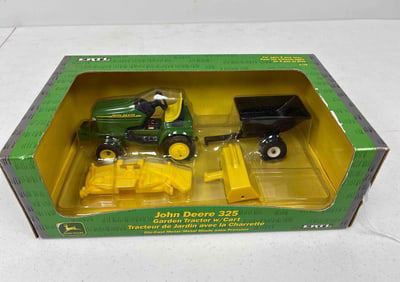 Ertl John Deere 325 Garden Tractor w/ Cart