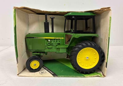 Ertl John Deere WF Row Crop Tractor w/ Cab