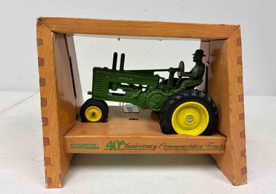 Ertl John Deere NF Model A 40th Ann. Commemorative Collector Edition Tractor w/ Driver