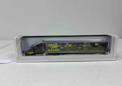 Spec Cast John Deere Limited Edition Promo Model Peterbilt 387