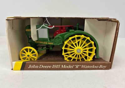 Ertl John Deere 1915 Model R Waterloo Boy Steel Wheel Blueprint Replica Tractor