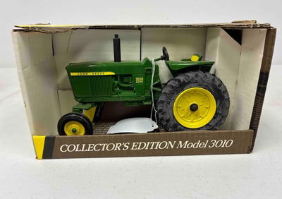 Ertl John Deere WF 3010 Diesel Blueprint Replica Tractor Collector Editon