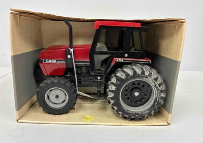 Ertl Case International 3294 Front Wheel Drive Tractor