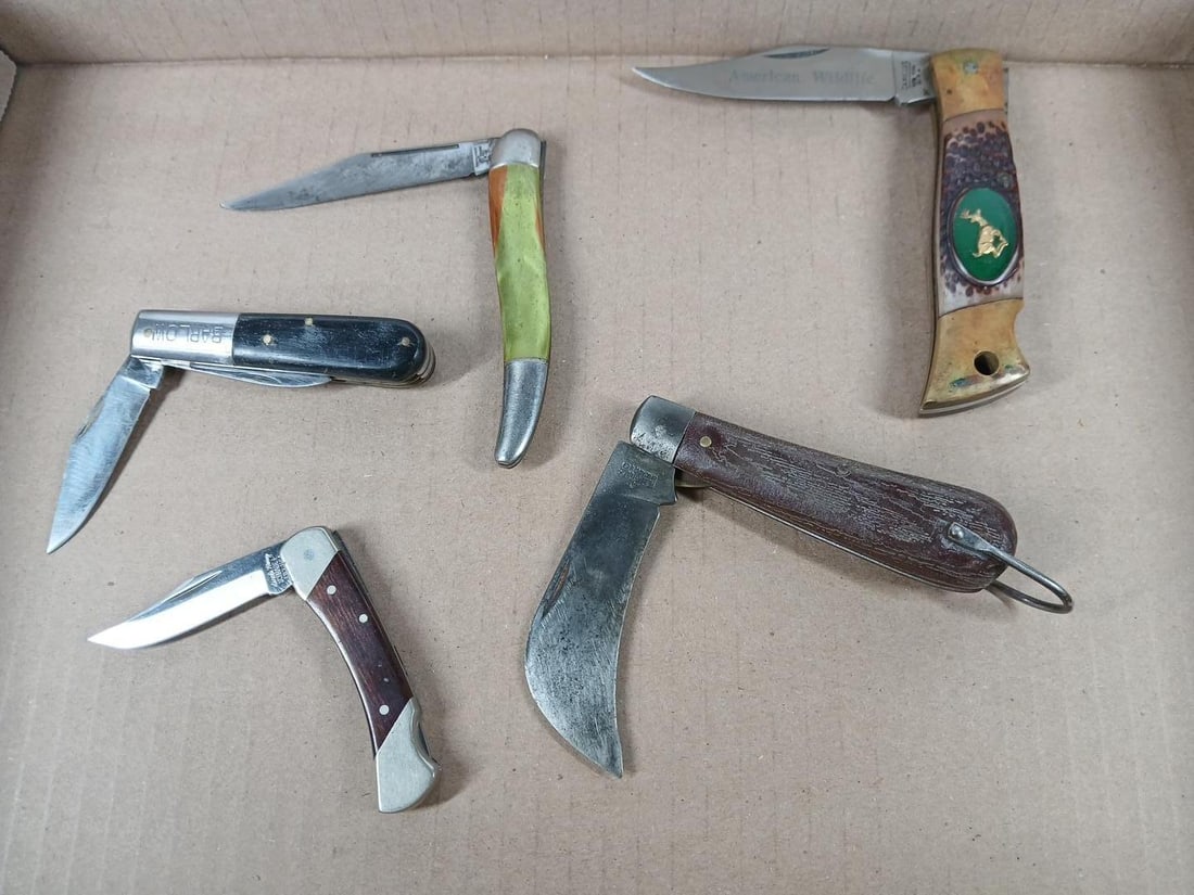 Hawkbill, Fisherman, and Multi Blade Pocket Knives (1 of 9)
