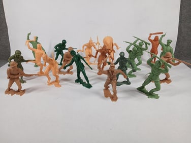Louis Marx & Co. Vintage Fort Apache Play Set Figurines Inc. Cowboys, Indians and Military Men