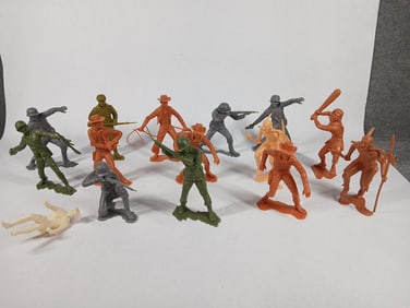 Louis Marx & Co. Vintage Fort Apache Play Set Figurines Inc. Cowboys, Indians and Military Men