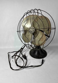 GE Electric Oscillating Fan