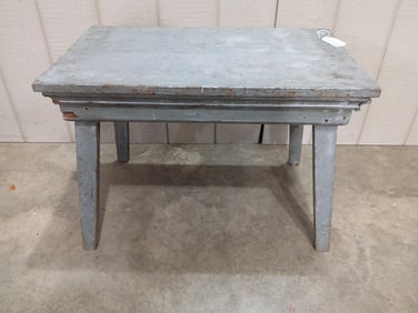 Primitive Painted Hall Bench