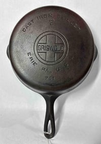 Griswold #7 Cast Iron Skillet