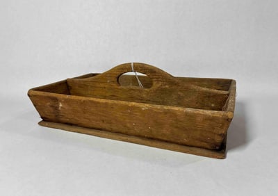 Primitive Sectioned Tote Caddy
