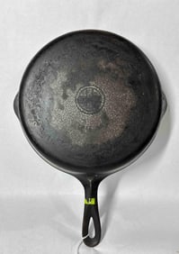Griswold #8 Cast Iron Skillet