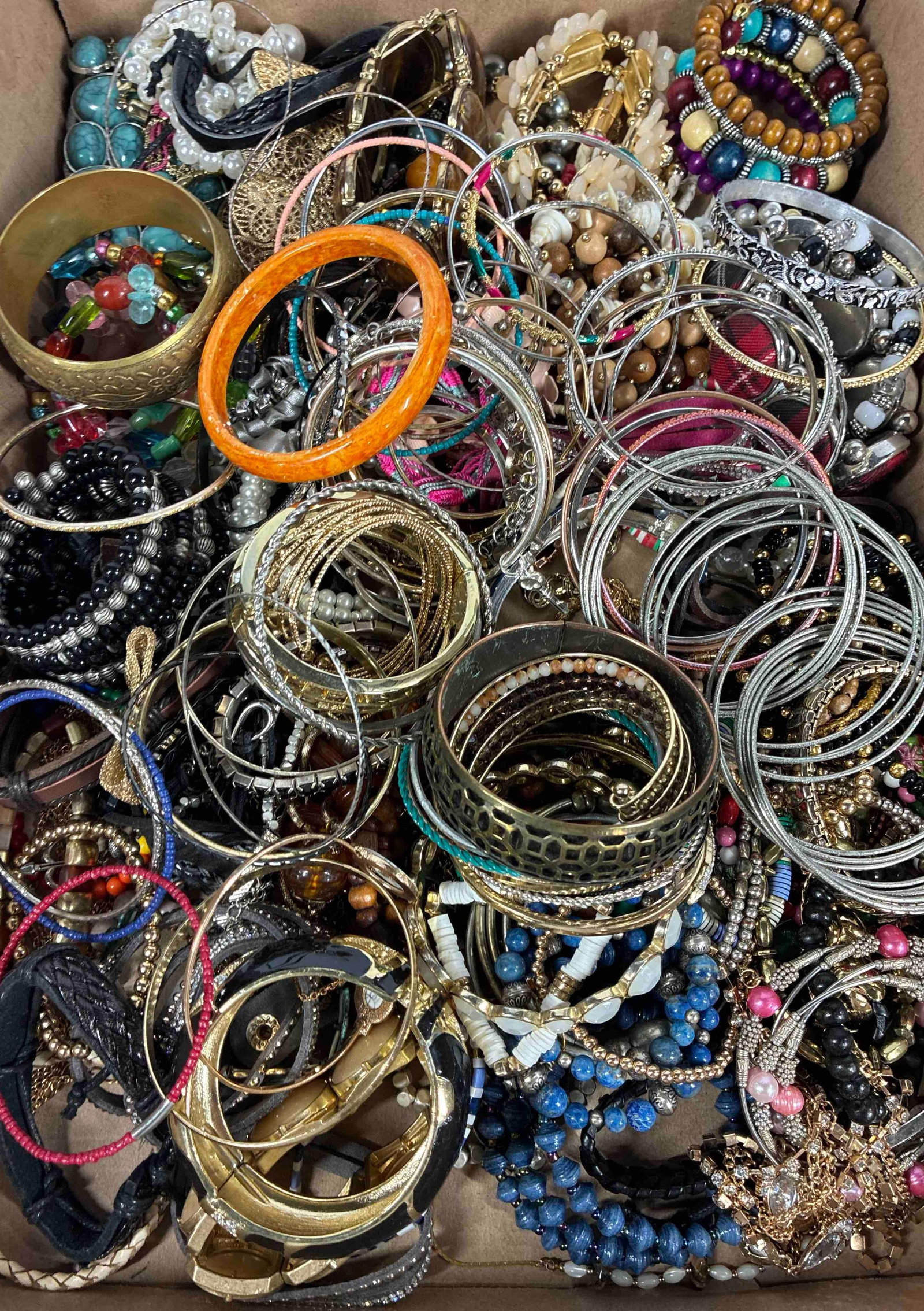 Costume Bracelets & Jewelry: A very large selection