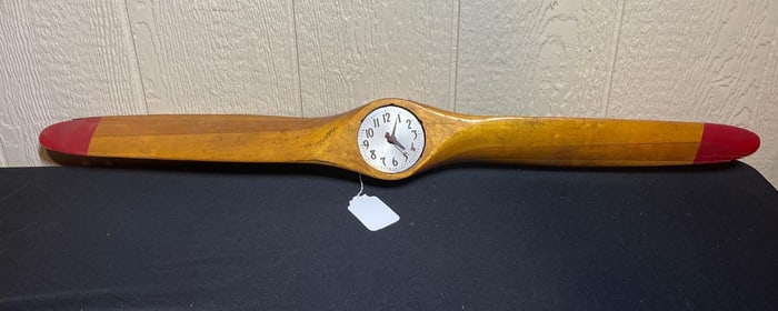WOODEN PROPELLER CLOCK