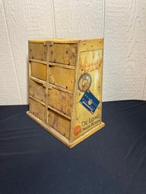 DE LONG PRESS BUTTON STORE DISPLAY