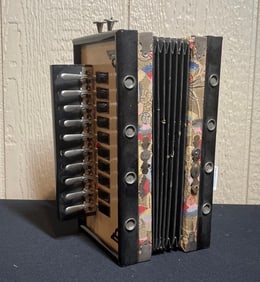 EARLY GERMAN ACCORDION