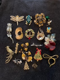 VINTAGE LADIES BROOCHES