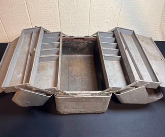 MECHANICS METAL TOOL BOX