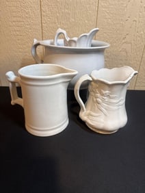 IRONSTONE CHAMBER POT AND PITCHERS
