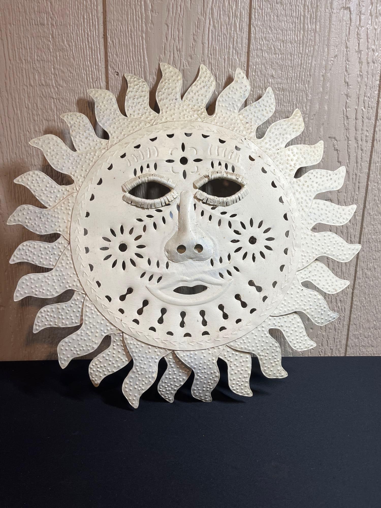 FOLK ART SUN FACE (1 of 2)