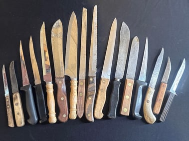 LARGE LOT OF BUTCHERING AND SKINNING KNIVES