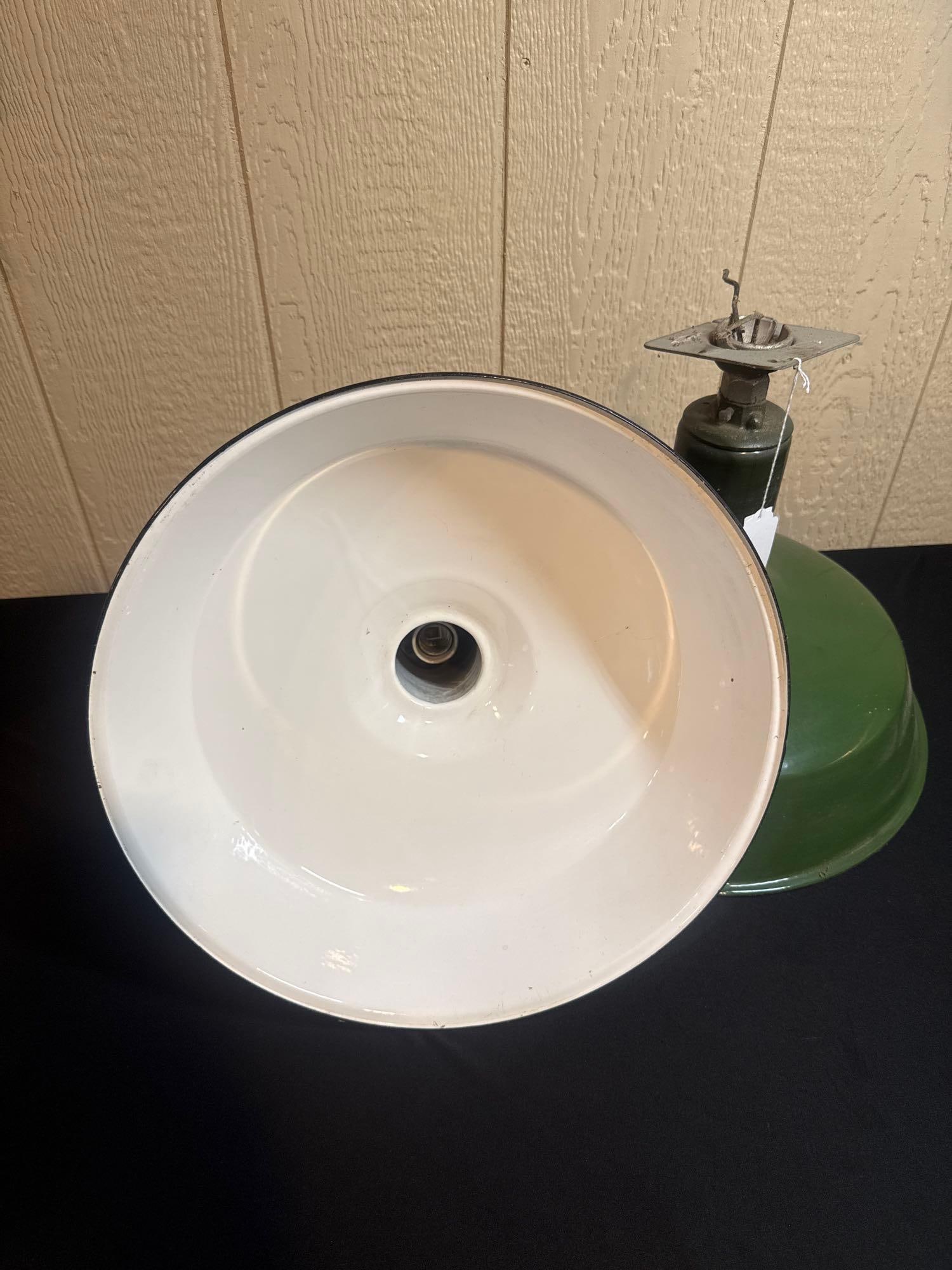 WESTINGHOUSE PORCELAIN GAS STATION LIGHTS (1 of 5)