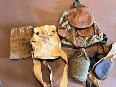 US GAS MASK BAG & MILITARY ITEMS