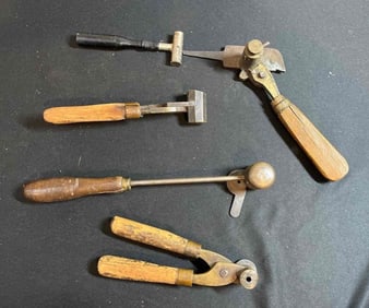 OLD BULLET MOLDS