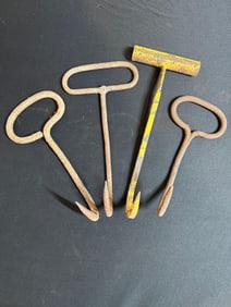 4- METAL HAY HOOKS