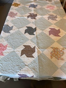 PASTEL PINWHEEL QUILT
