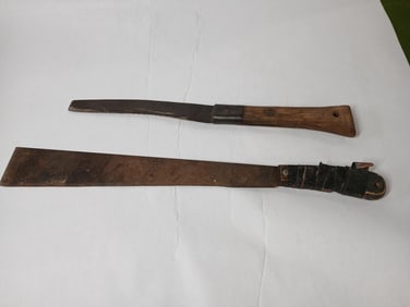 Lot of 2 Machetes