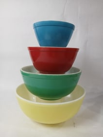 Pyrex Lot of 4 Nesting Primary Color Mixing Bowls