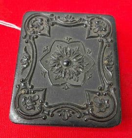 Floral/ Scroll Union Case