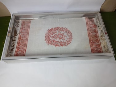 Locking Table Top Showcase