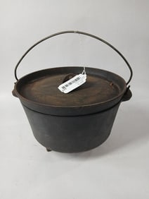 10 Inch Lidded Cast Iron Pot