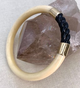 Fine 14k Gold, Carved Spiral Onyx, Polished Natural Material Bangle Bracelet