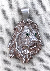 Bold 11 gram Sterling Silver Lion Head Pendant with Faceted Emerald Gemstone Eyes