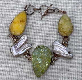 Bold Gleaming Biwa Pearl Lime and Chiffon Druzy Quartz Bracelet