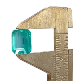 Large 10x8mm Faceted Emerald Unmounted Jewelers Gemstone