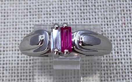 Refined 14K White Gold Minimalist Ring