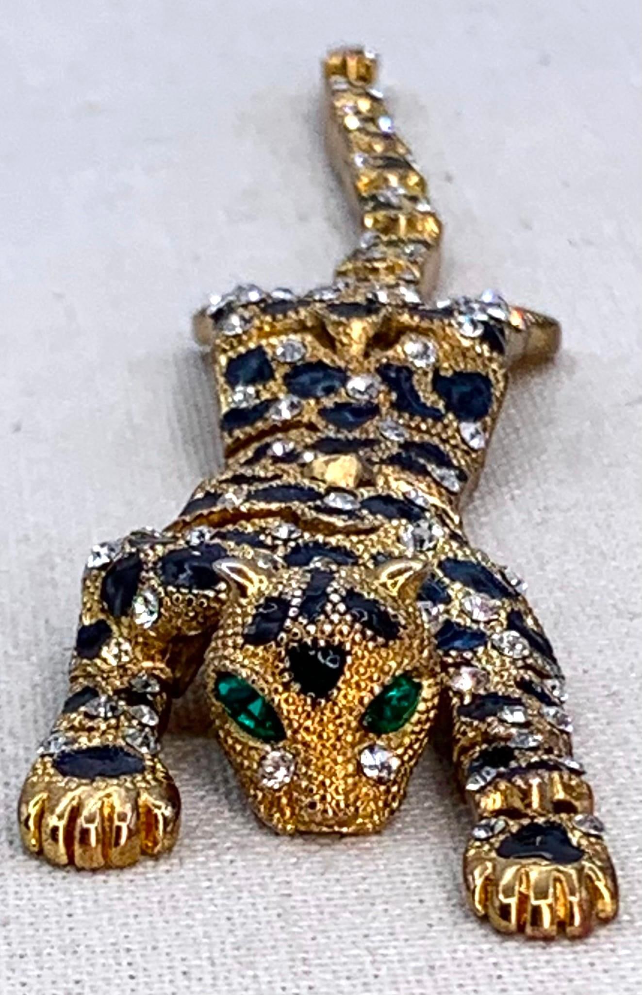 Mid Century Articulated Green Eyed Leopard Vintage Shoulder Brooch (1 of 11)