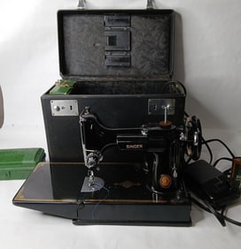 Singer Featherweight 221 Sewing Machine Complete w/ Case, Accessories, Foot Pedal, Oiler and Box