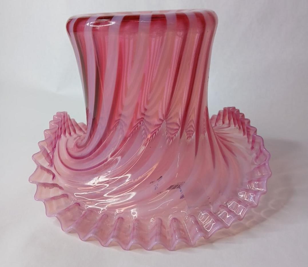 Fenton Cranberry Glass Top Hat (1 of 6)