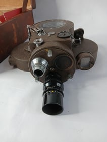 Vintage Victor Cine 16 MM Film Camera Animatograph Film Making Camera W/ Accessories and Case
