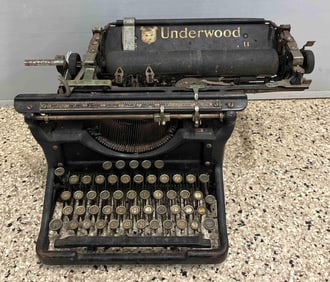 Antique Cast Iron Classic Underwood Typewriter